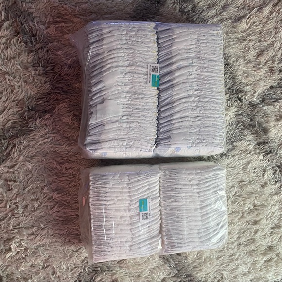 NEWBORN PAMPERS SWADDLERS - Picture 2 of 2